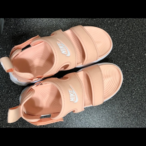 nike oasis sandals